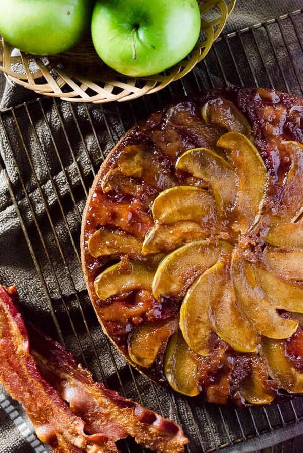 Irresistible Spicy Maple Glazed Bacon with Cinnamon Infused Apples Recipe